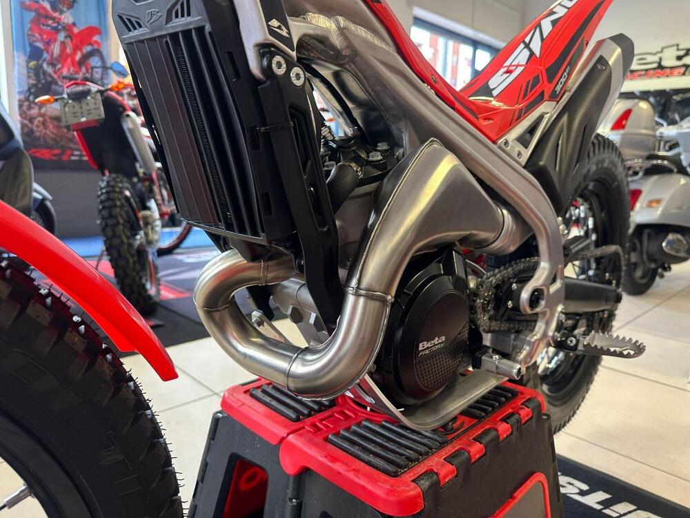 Betamotor Evo 300 2T (2025) (14)