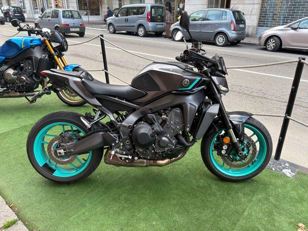 Yamaha MT-09 Y-AMT (2024 - 25)