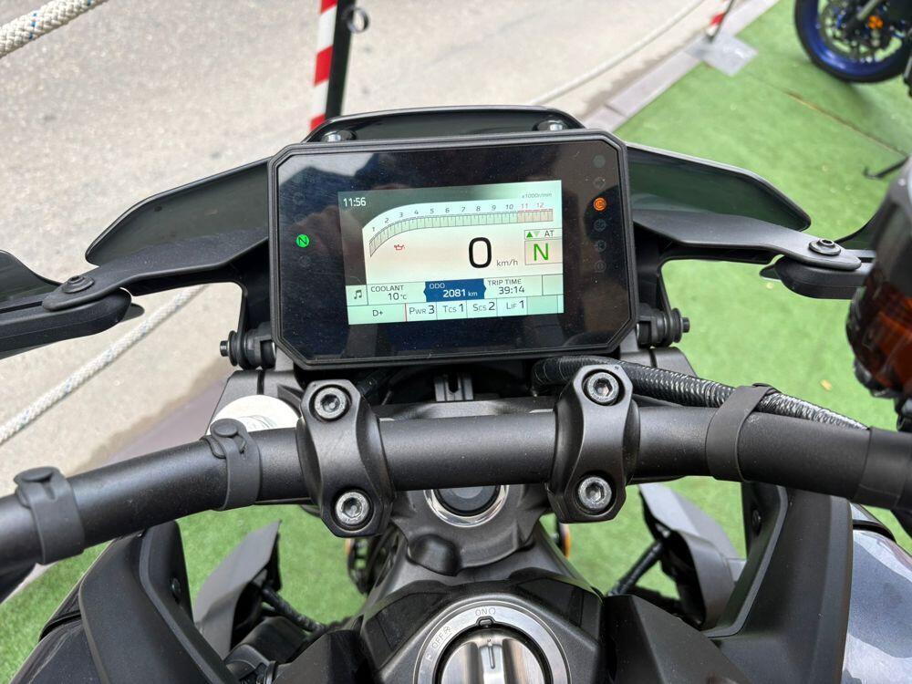 Yamaha MT-09 Y-AMT (2024 - 25) (4)