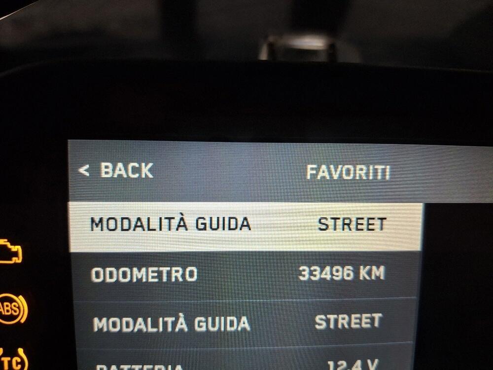 KTM 890 Duke R (2021) (2)