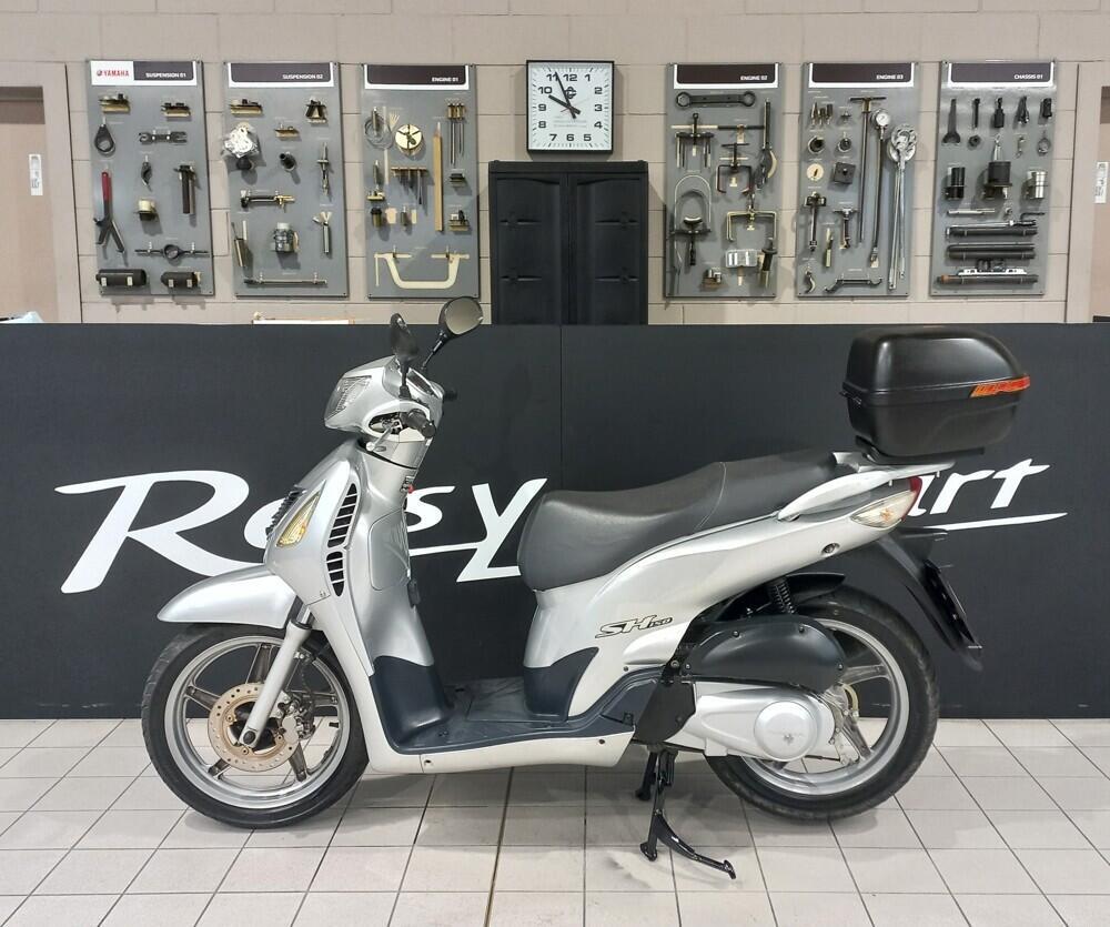 Honda SH 150 (2000 - 06) (2)
