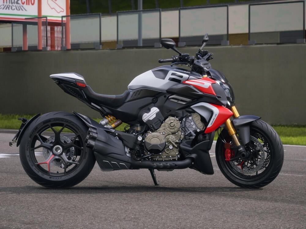 Ducati Diavel V4 RS (2026)