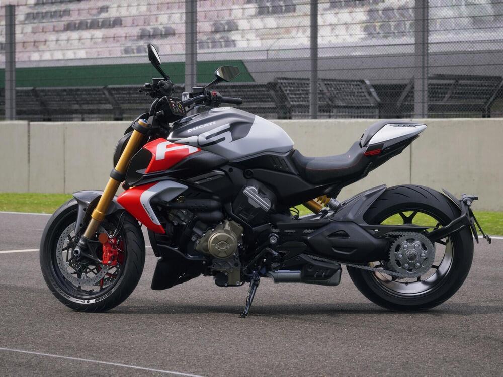Ducati Diavel V4 RS (2026) (2)