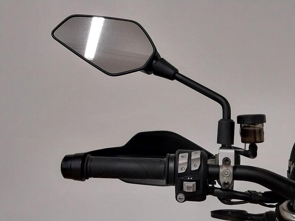 Ducati Hypermotard 698 Mono RVE (2024 - 25) (16)