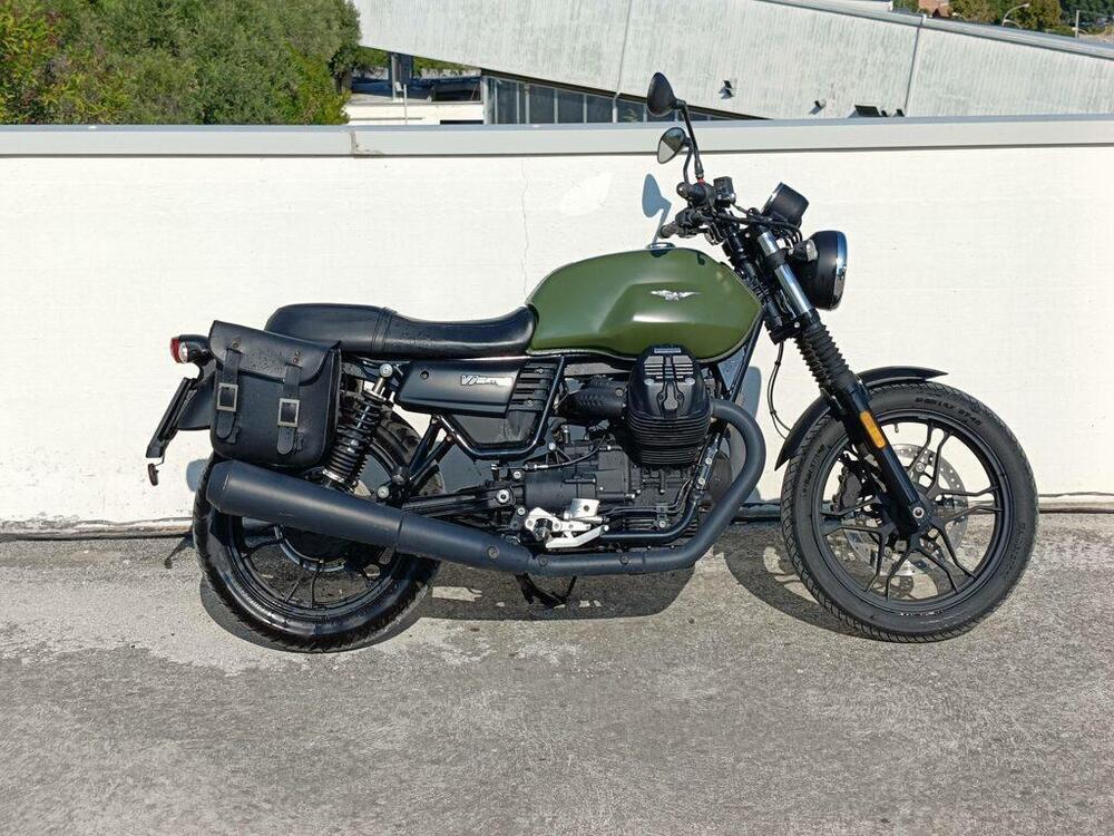 Moto Guzzi V7 III Stone (2017 - 20)