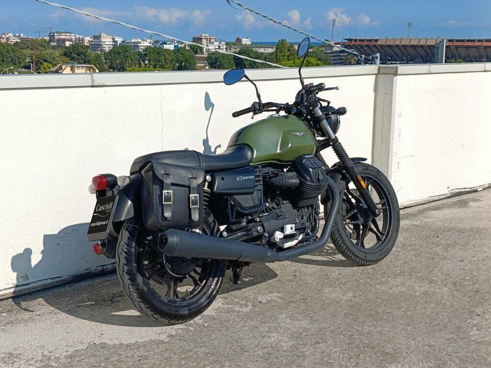 Moto Guzzi V7 III Stone (2017 - 20) (3)
