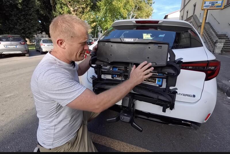 Portabici da gancio s&igrave;, ma pieghevole! I nostri sei mesi con OutPace di Thule [VIDEO]