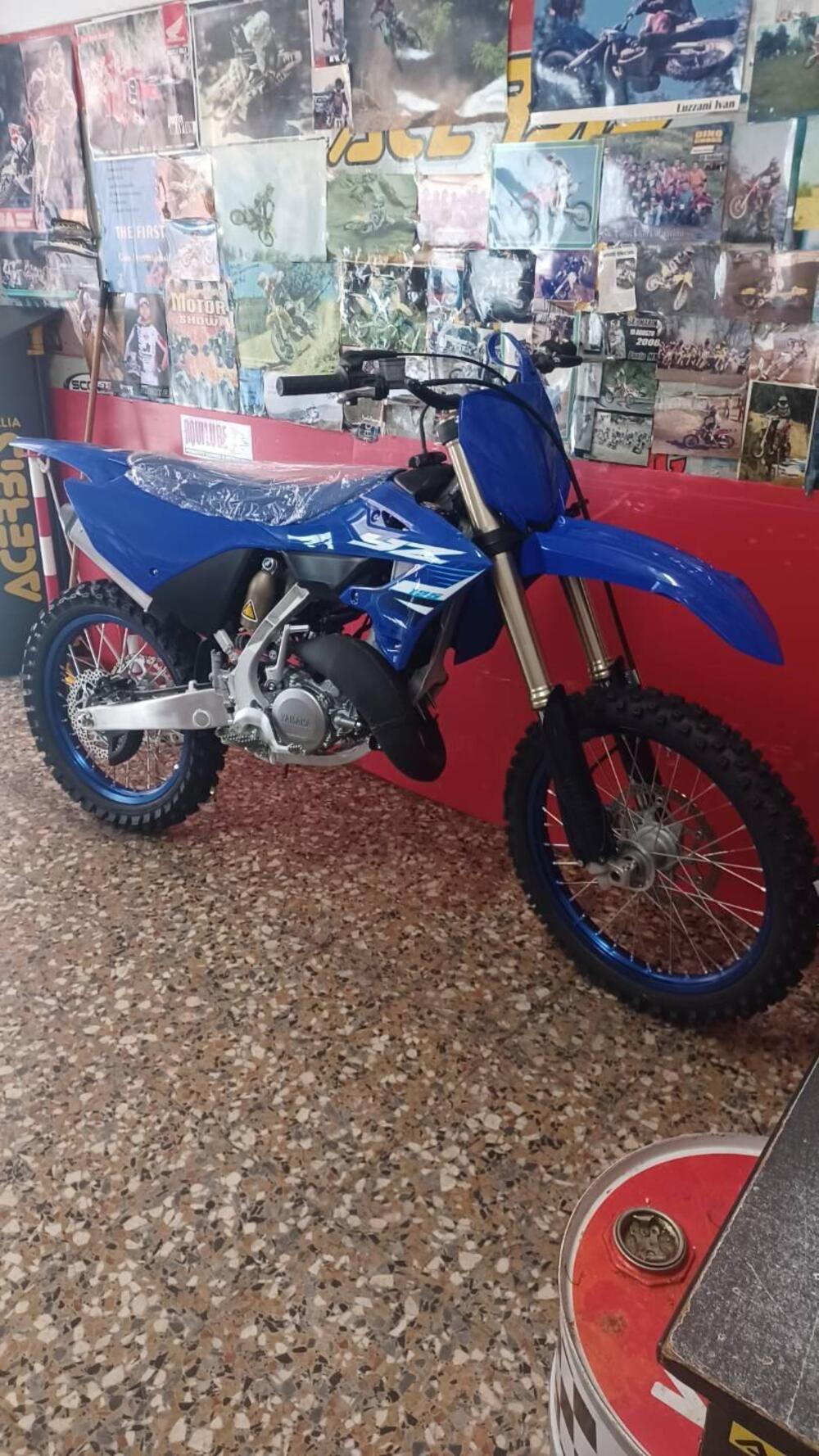 Yamaha YZ 125 (2025) (4)