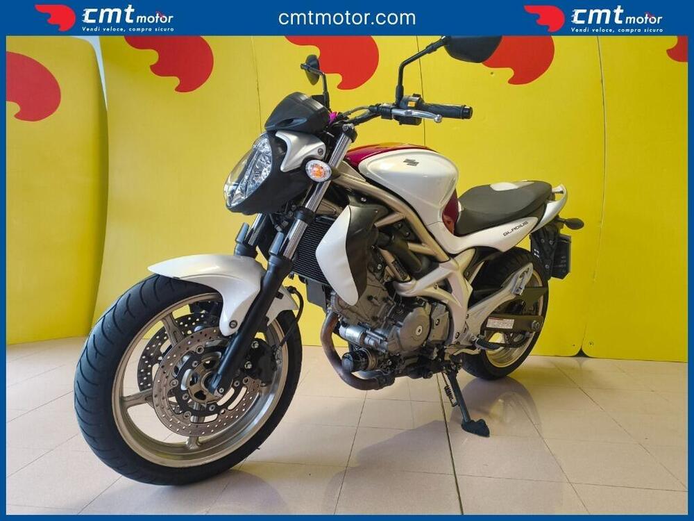 Suzuki Gladius 650 SFV (2009 - 15) (2)