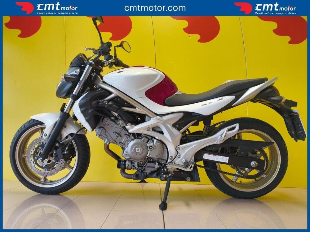 Suzuki Gladius 650 SFV (2009 - 15) (3)