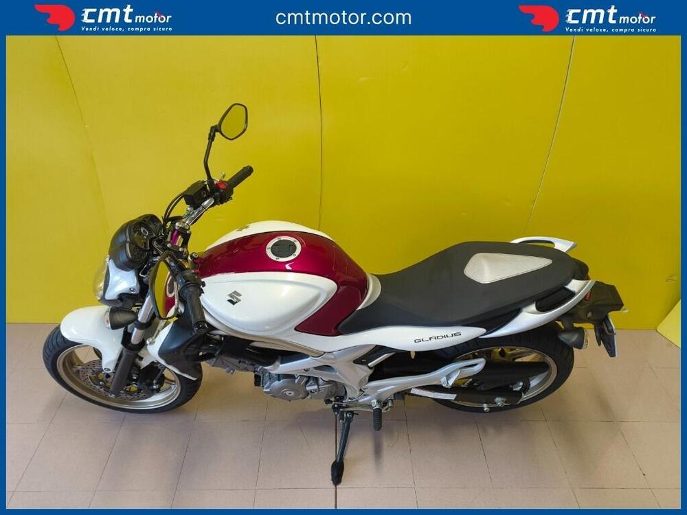 Suzuki Gladius 650 SFV (2009 - 15) (11)