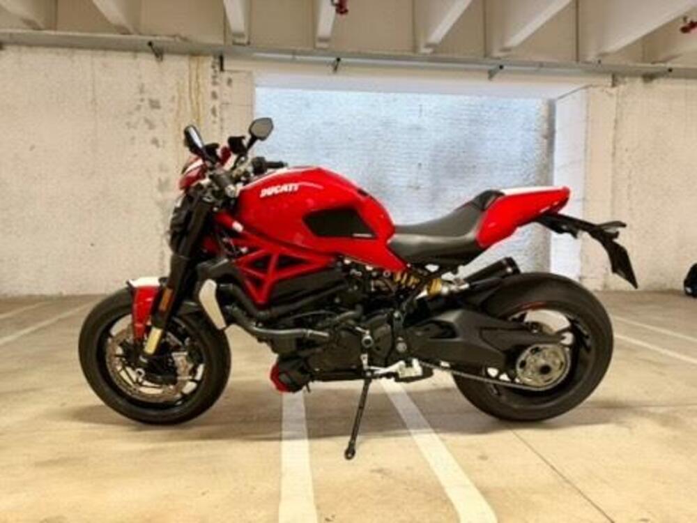 Ducati Monster 1200 R (2016 - 19) (4)