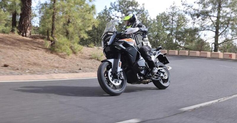 Scarica il Magazine n&deg;674 e leggi il meglio di Moto.it