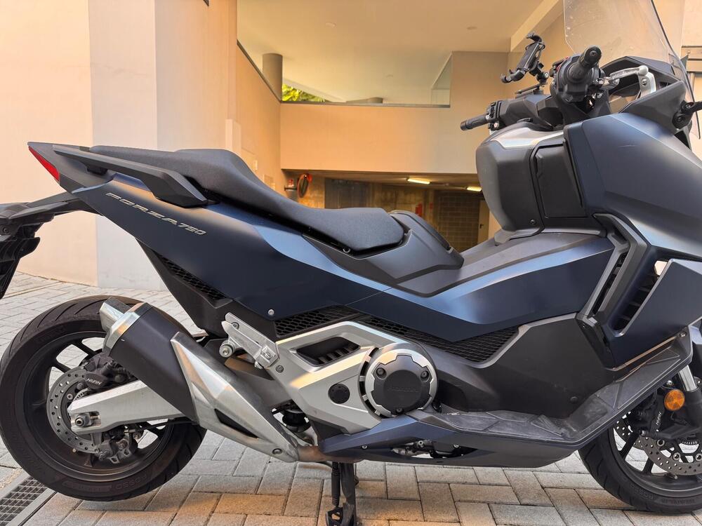Honda Forza 750 DCT (2021 - 24) (3)