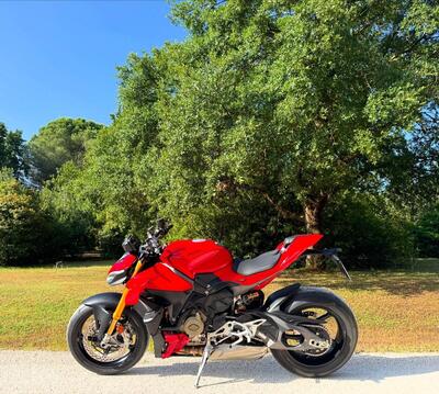 Ducati Streetfighter V4 S (2025) usata