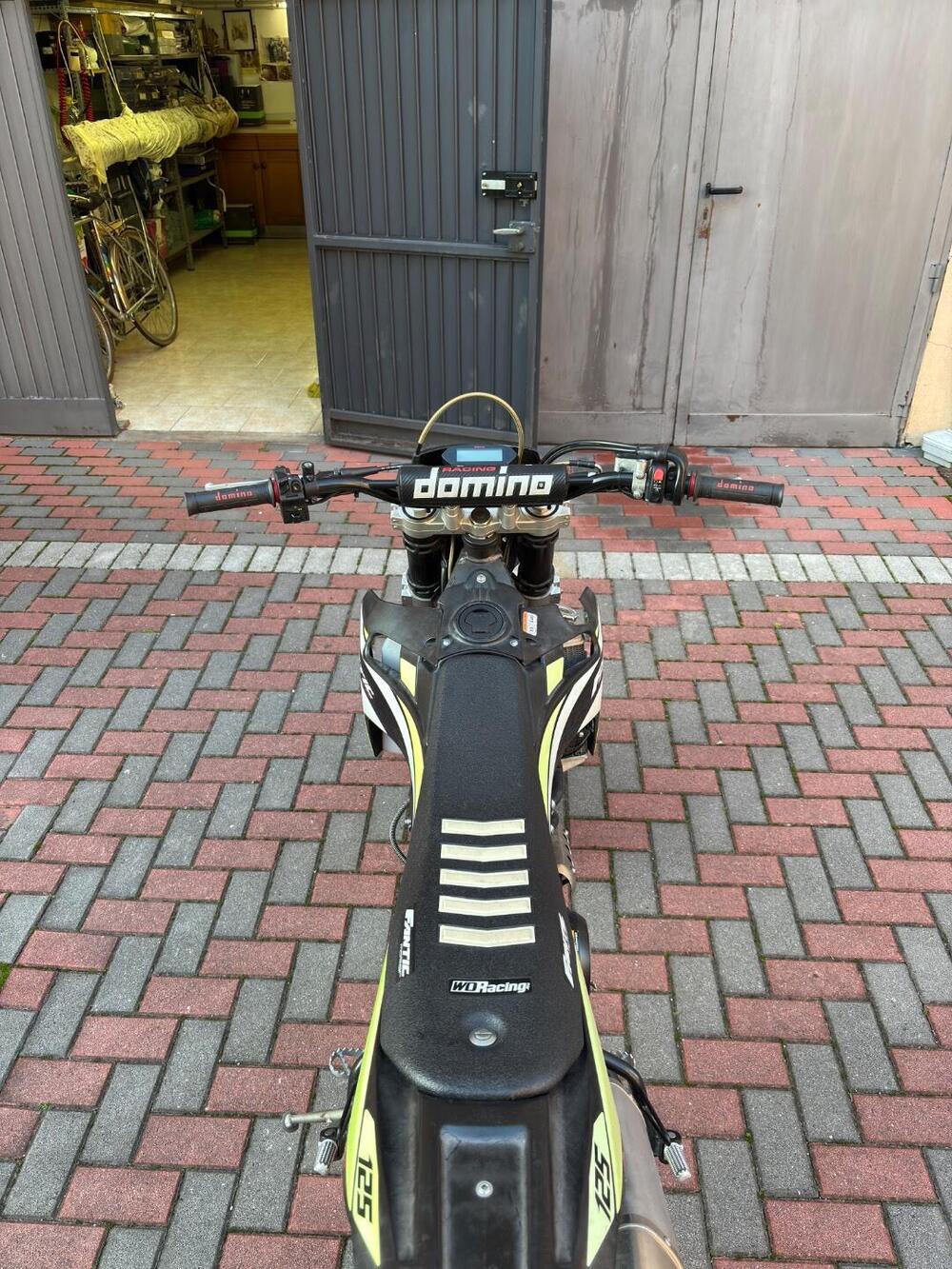 Fantic Motor XMF 125 Motard Performance 4t (2021 - 22) (4)