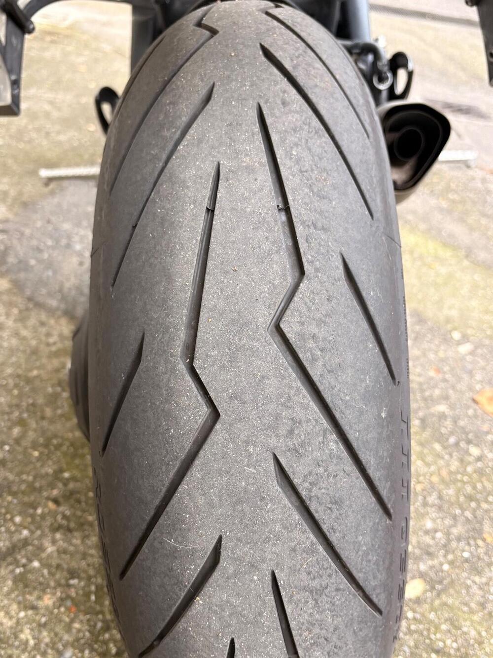 Triumph Speed Triple 1050 (2005 - 11) (5)