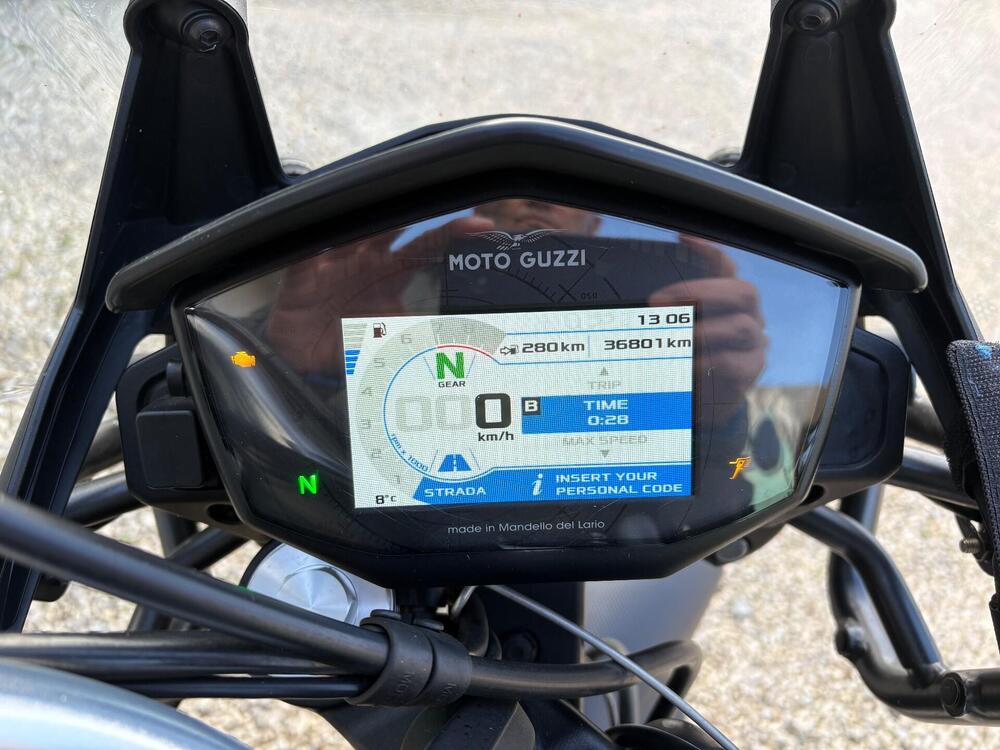 Moto Guzzi V85 TT Travel (2020) (4)