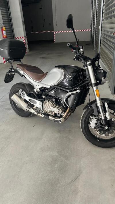 QJ Motor SRV 550 (2024) usata