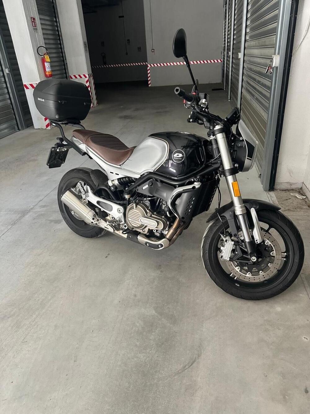 QJ Motor SRV 550 (2024) (2)