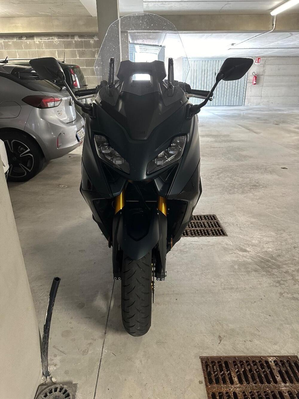 Yamaha T-Max 560 Tech Max (2022 - 24) (3)