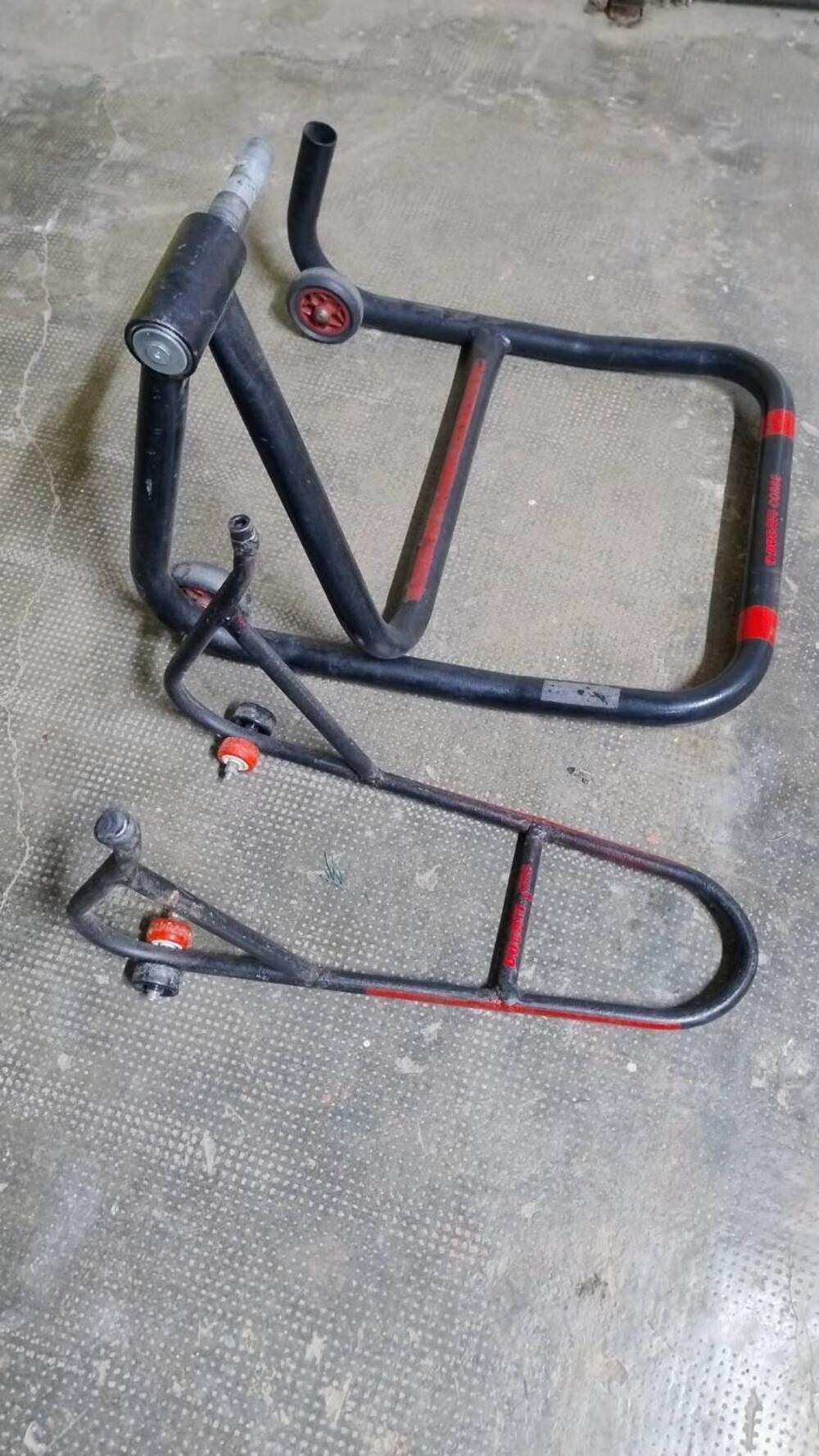 Cavalletto alza molto per Ducati X-Lite (2)