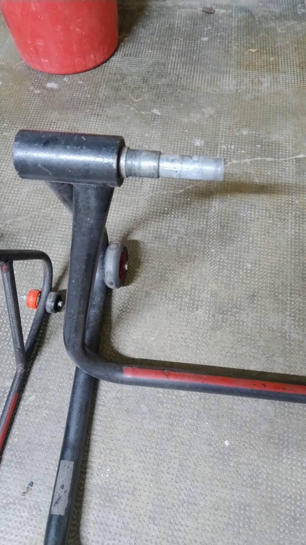 Cavalletto alza molto per Ducati X-Lite (3)