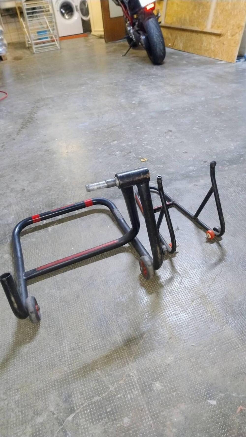 Cavalletto alza molto per Ducati X-Lite (4)
