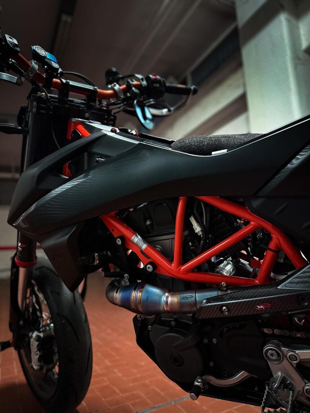 KTM 690 SMC R (2021 - 22) (4)