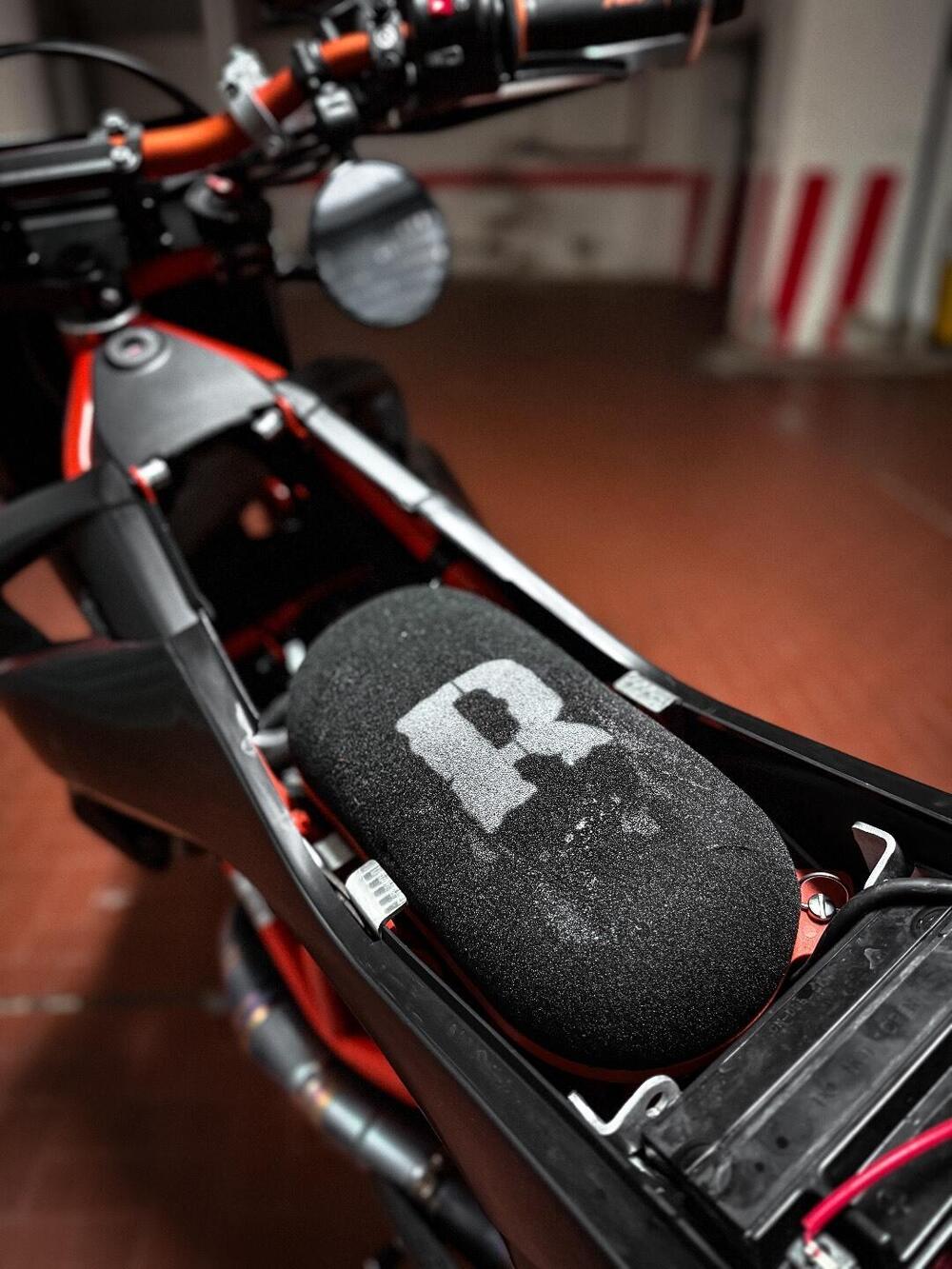 KTM 690 SMC R (2021 - 22) (6)