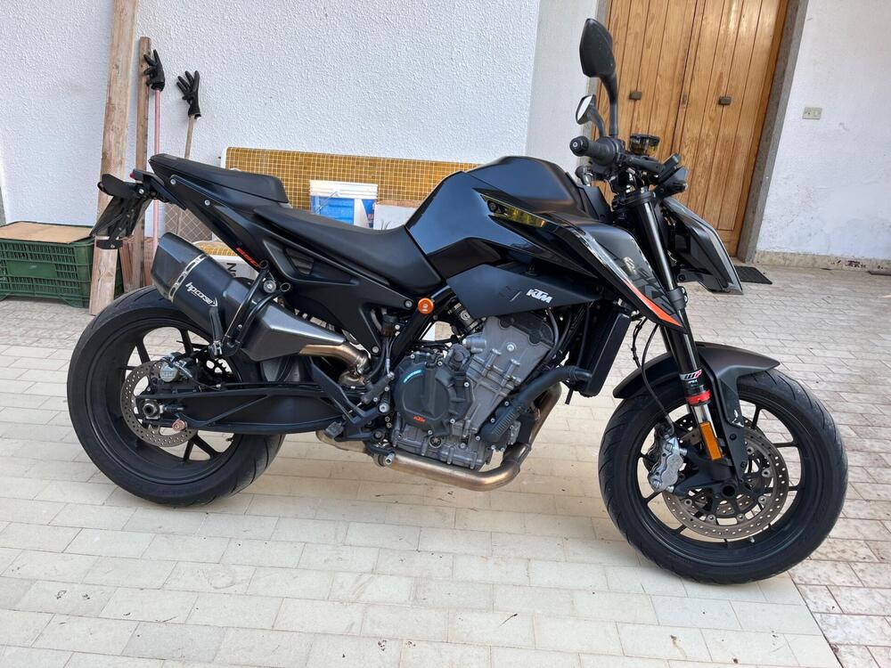 KTM 890 Duke L (2021) (5)