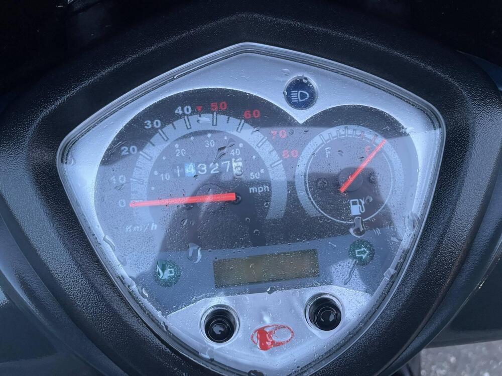 Kymco Agility 50 R16 (2008 - 16) (3)