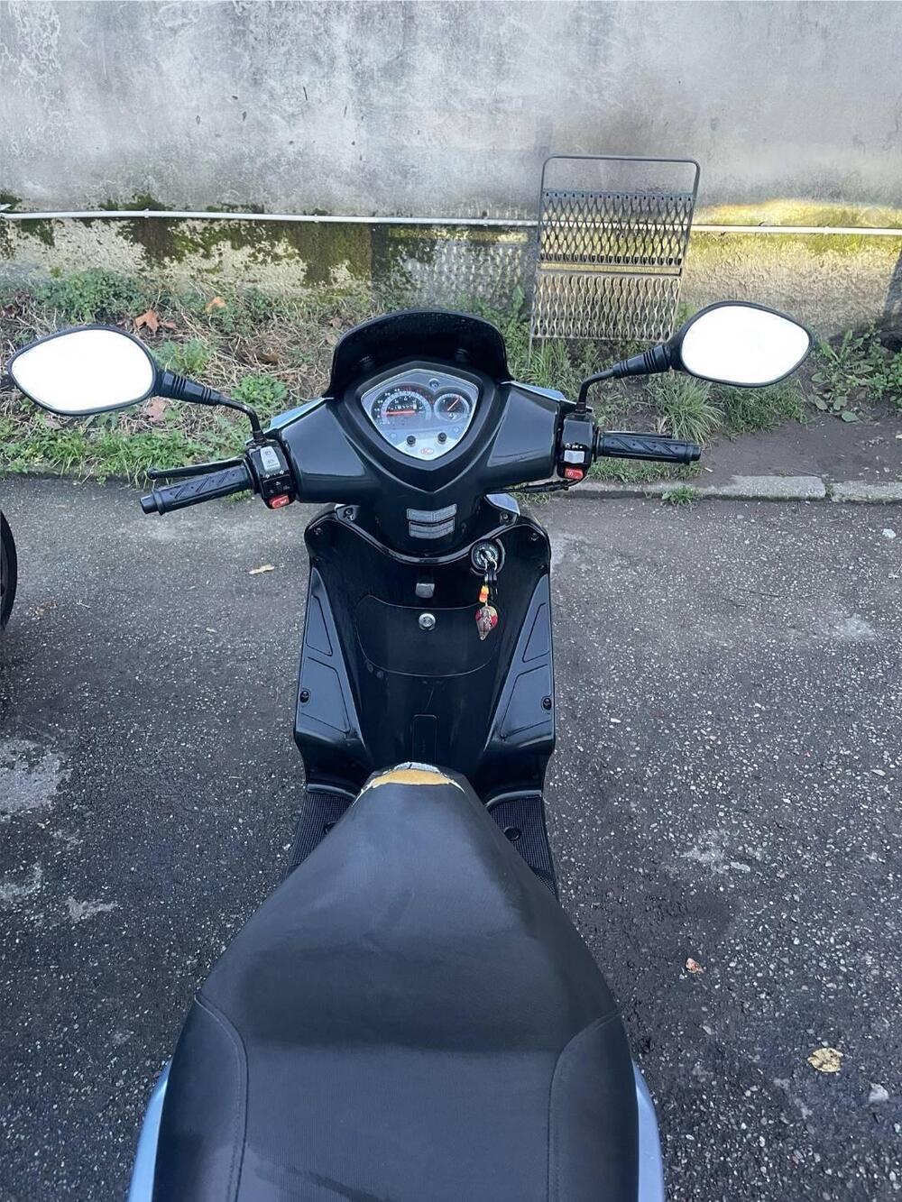 Kymco Agility 50 R16 (2008 - 16) (4)