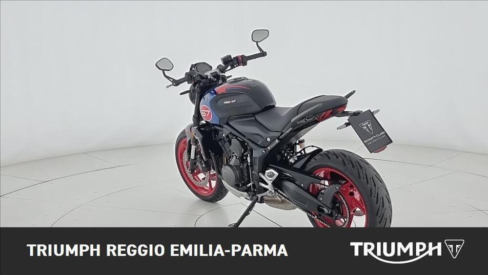 Triumph Trident 660 Triple Tribute Edition (2025) (8)