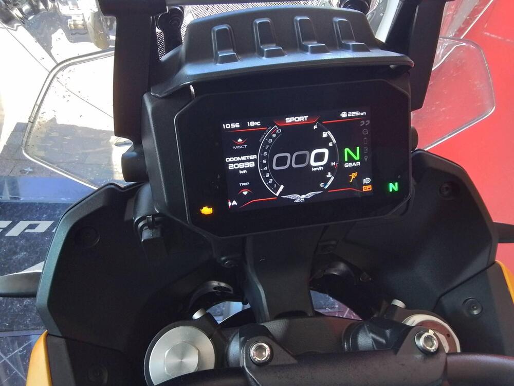 Moto Guzzi Stelvio (2024 - 25) (4)