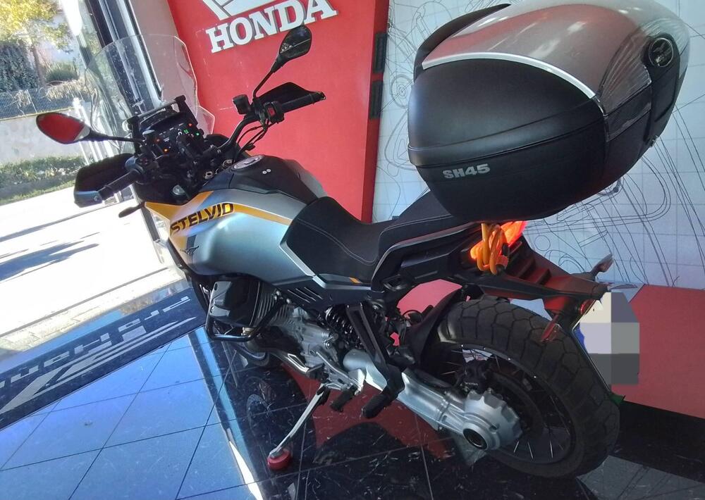 Moto Guzzi Stelvio (2024 - 25) (5)