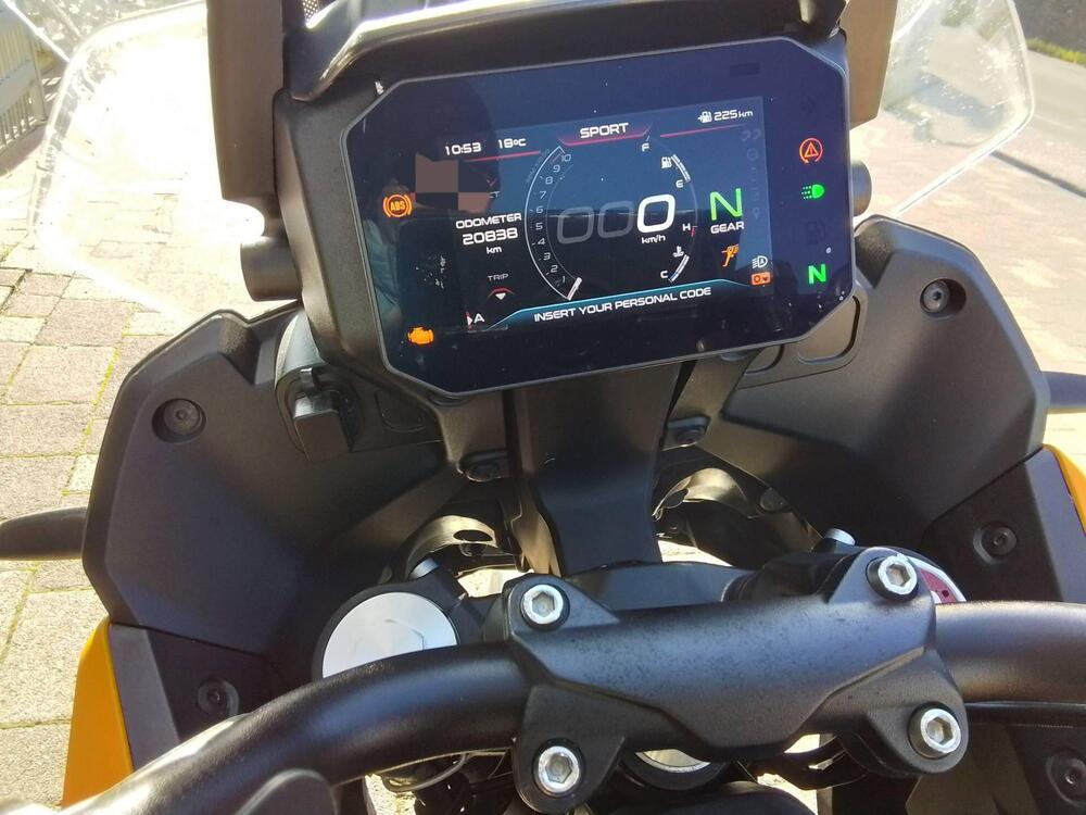 Moto Guzzi Stelvio (2024 - 25) (10)