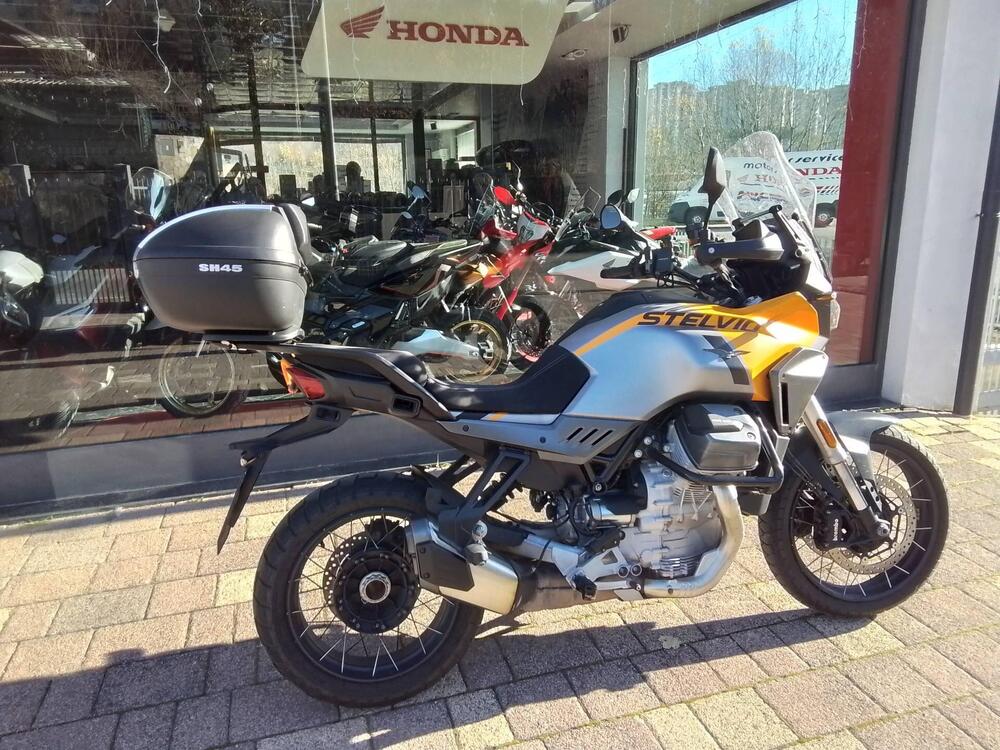 Moto Guzzi Stelvio (2024 - 25) (12)