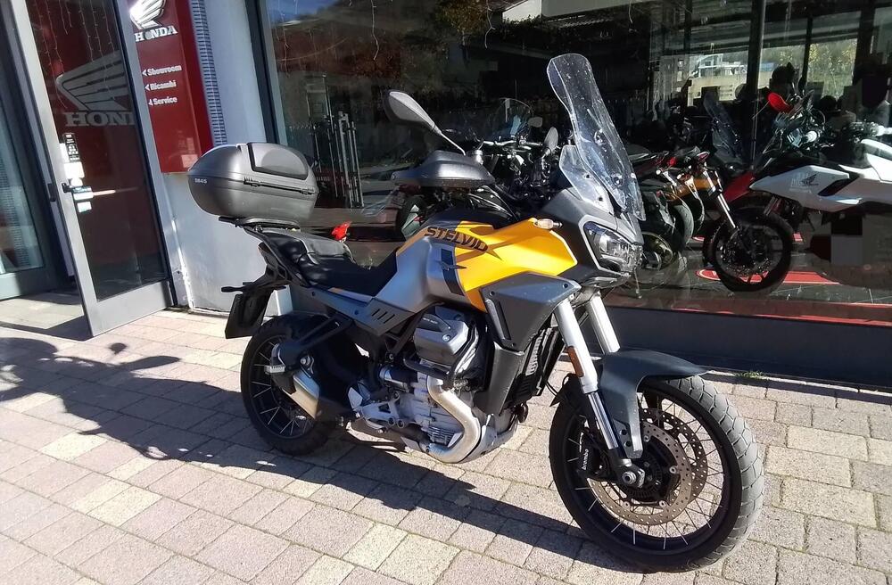 Moto Guzzi Stelvio (2024 - 25) (13)