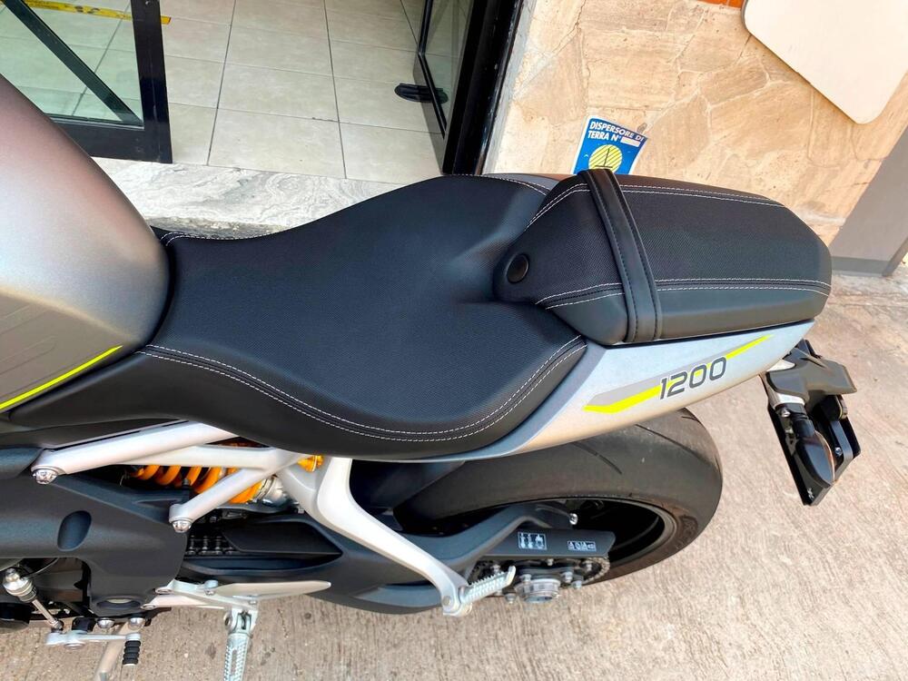 Triumph Speed Triple 1200 RS (2021 - 24) (19)