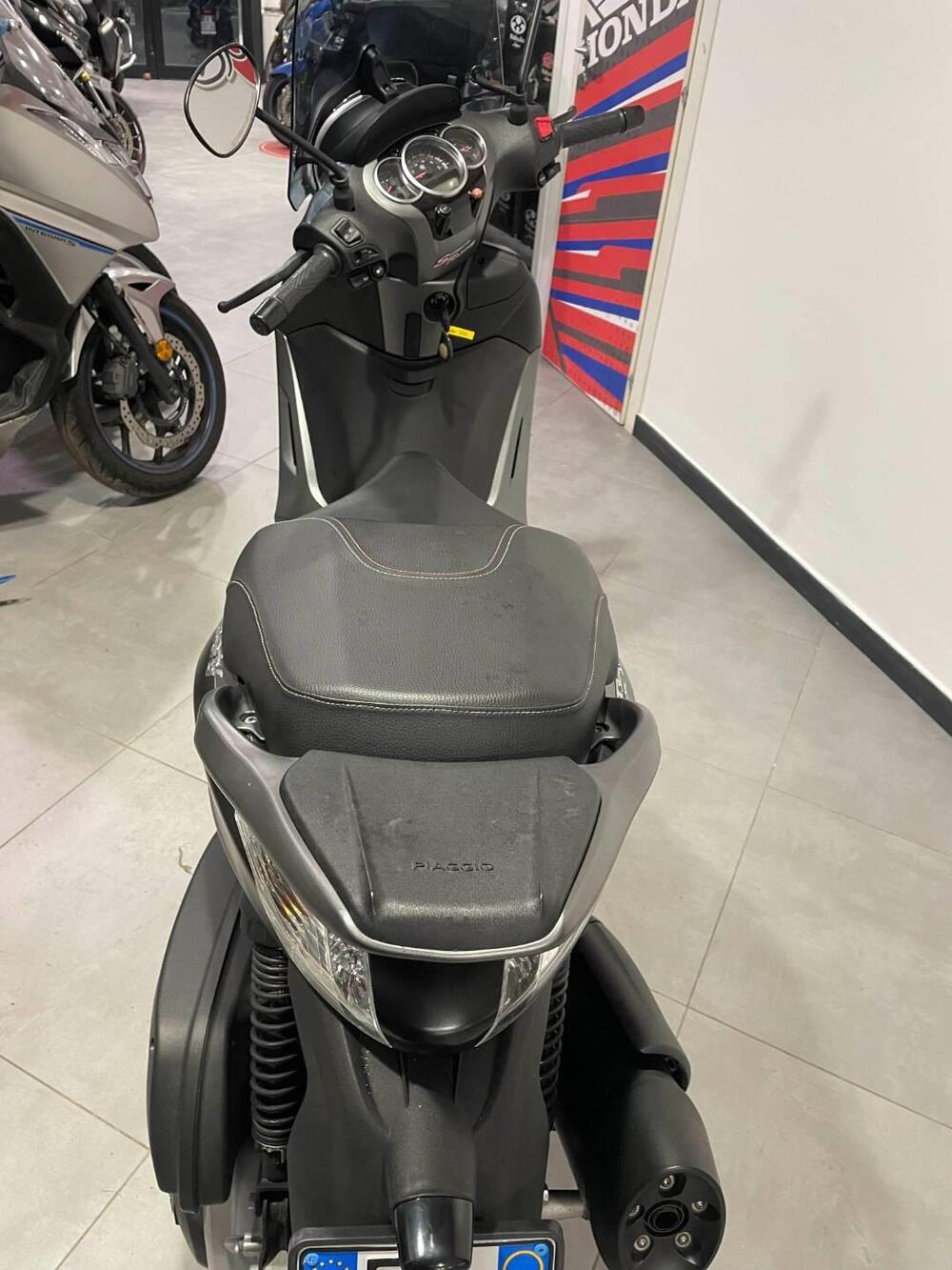 Piaggio Beverly 350 S ABS (2019 - 20) (6)