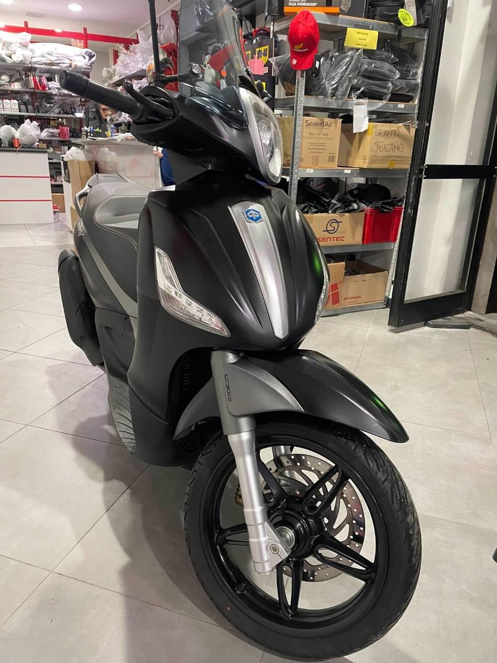 Piaggio Beverly 350 S ABS (2019 - 20) (7)