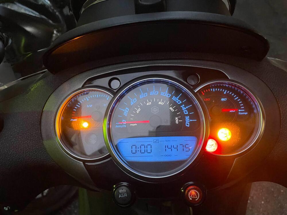 Piaggio Beverly 350 S ABS (2019 - 20) (11)