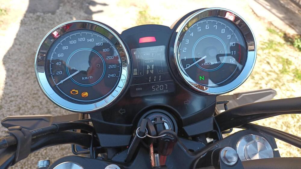 Kawasaki Z 650 RS (2022 - 24) (4)