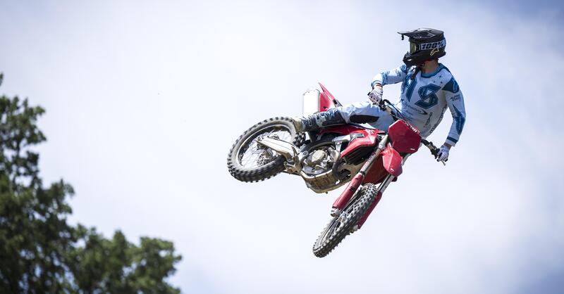 Tutte le moto da cross MY26 che abbiamo provato. Ecco la nostra guida al mercato