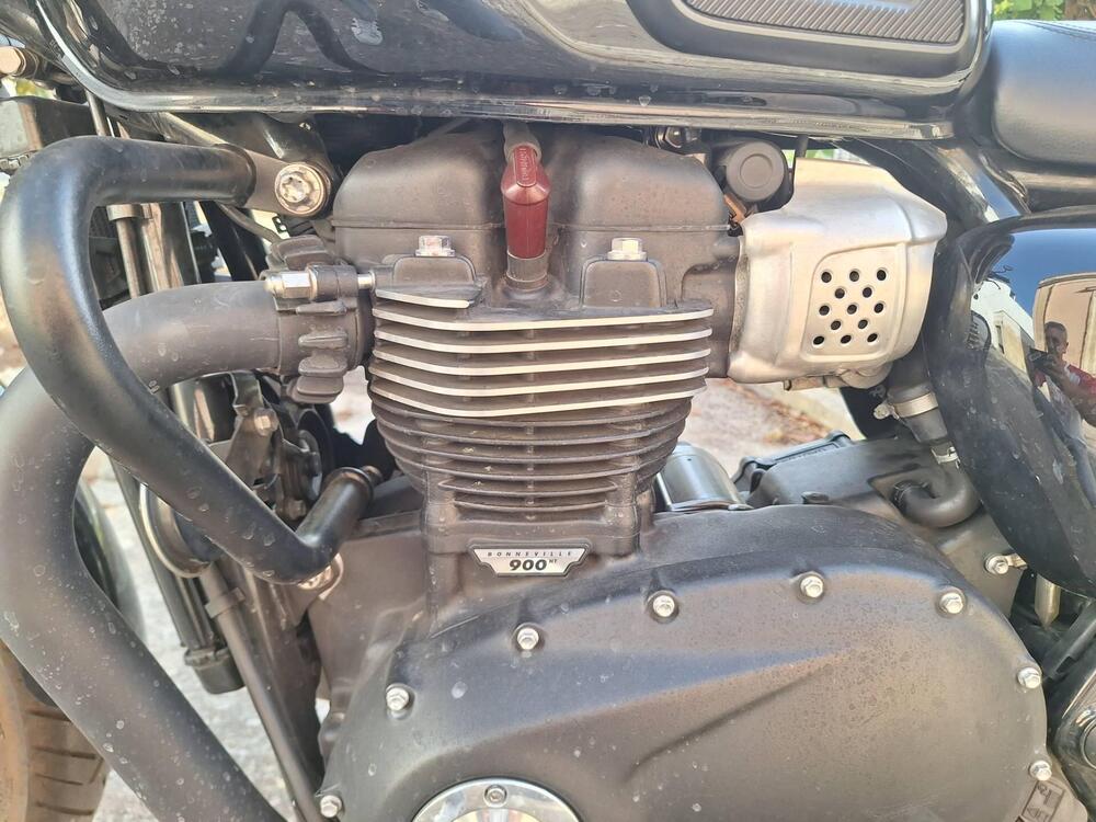 Triumph Bonneville T100 Black (2017 - 20) (7)