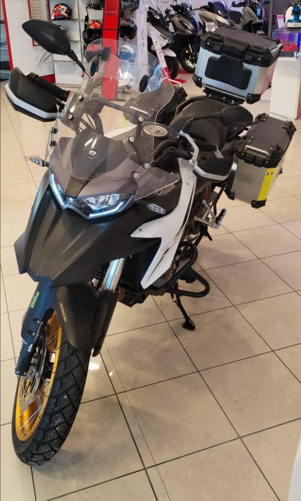 QJ Motor SRT 700 X (2024 - 25) (4)