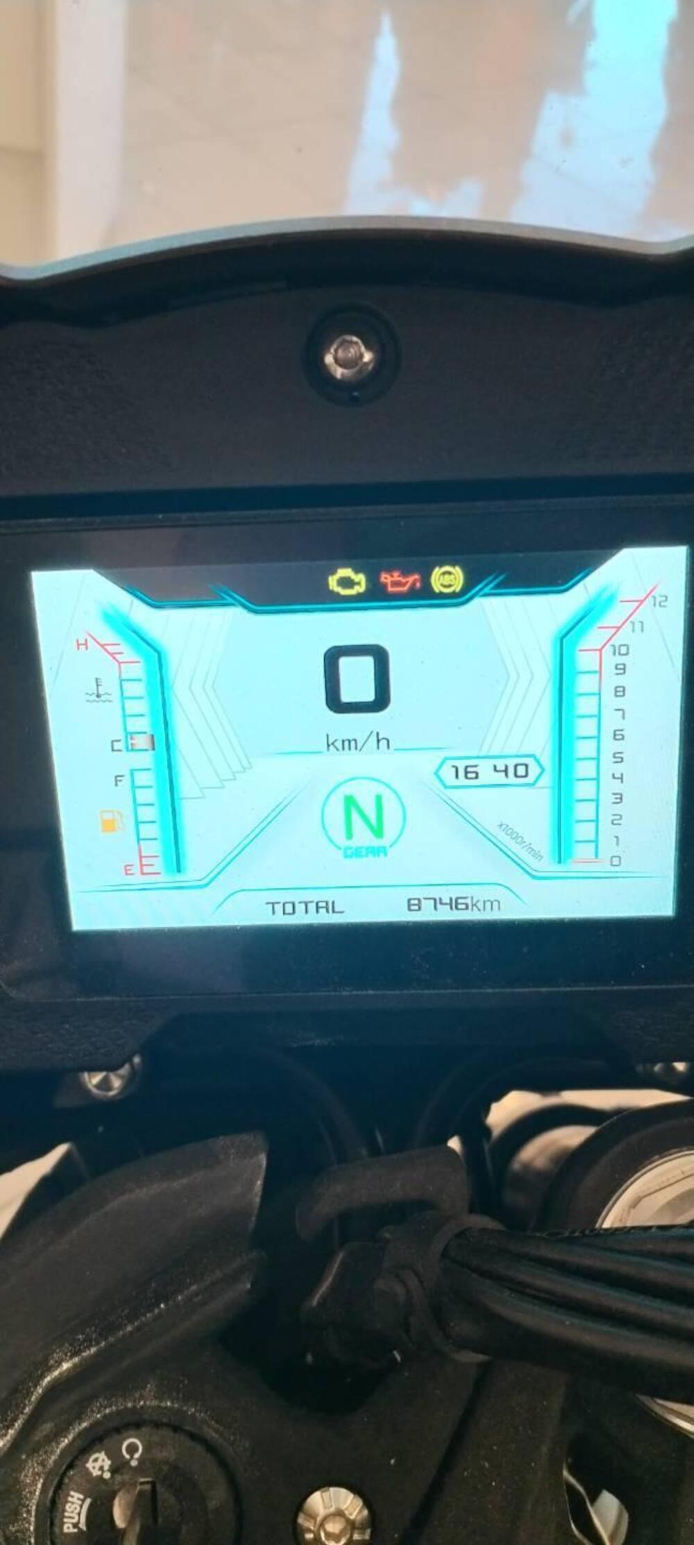 QJ Motor SRT 700 X (2024 - 25) (7)