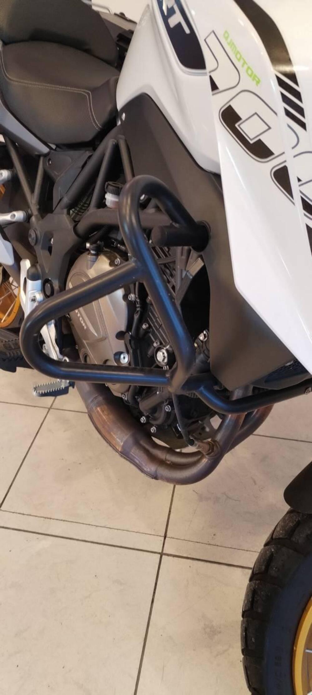 QJ Motor SRT 700 X (2024 - 25) (8)