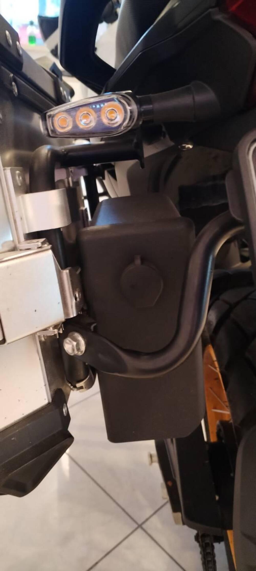 QJ Motor SRT 700 X (2024 - 25) (10)